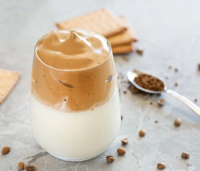 caffè freddo virale: caffè dalgona cremoso