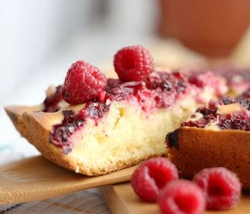 le migliori torte allo yogurt: torte allo yogurt con lamponi