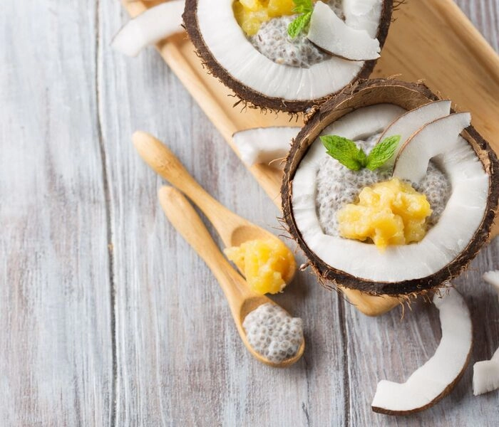 budino di cocco e chia con mango