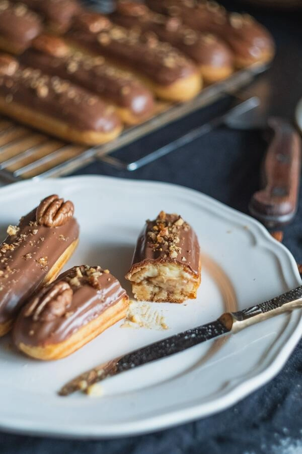 bignè con crema di banana caramellata