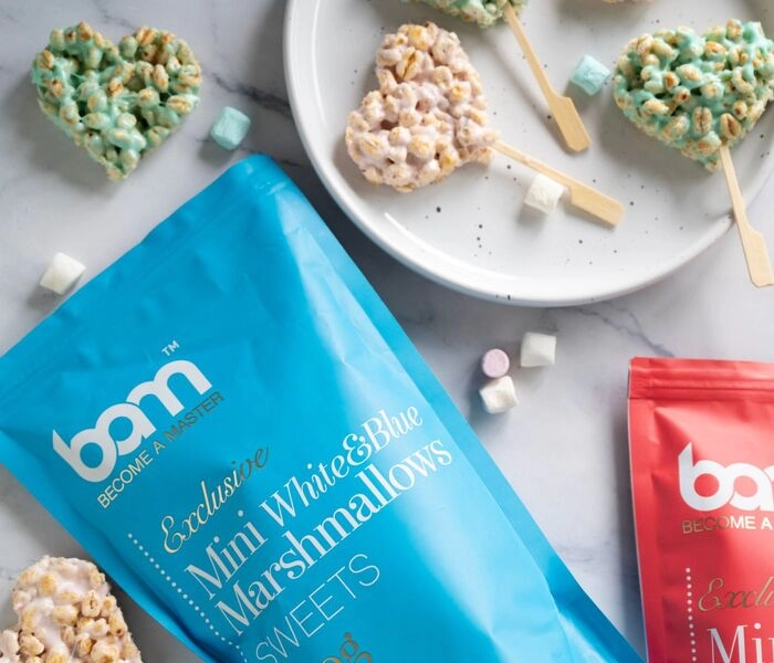 croccantini di marshmallow a forma di cuore