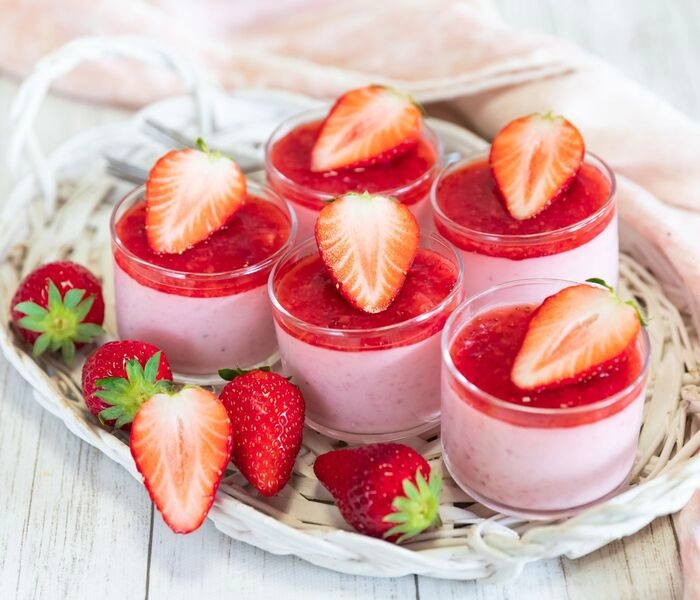 mousse di fragole in barattolo